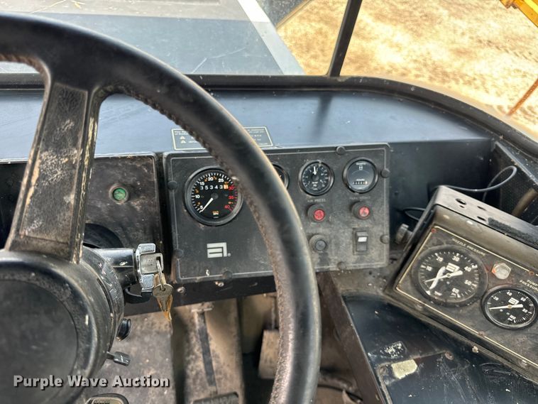 image for item DV5837 AG Chem  Terra Gator 1603T applicator