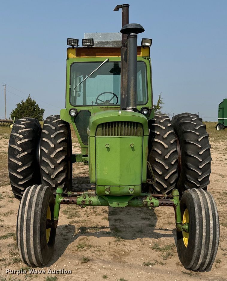 image for item DX3478 1972 John Deere 4320 tractor