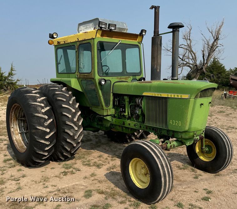 image for item DX3478 1972 John Deere 4320 tractor