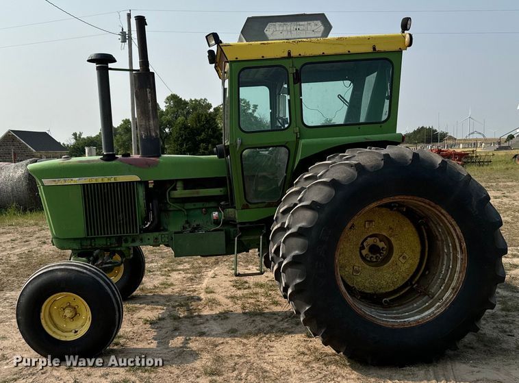 image for item DX3478 1972 John Deere 4320 tractor