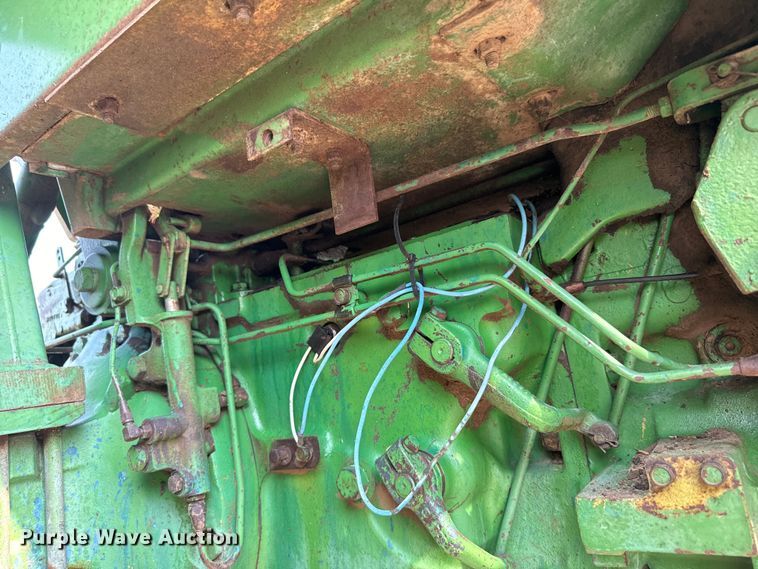 image for item DX3478 1972 John Deere 4320 tractor