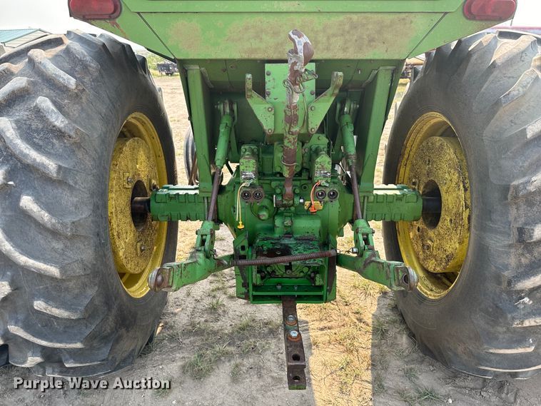 image for item DX3478 1972 John Deere 4320 tractor