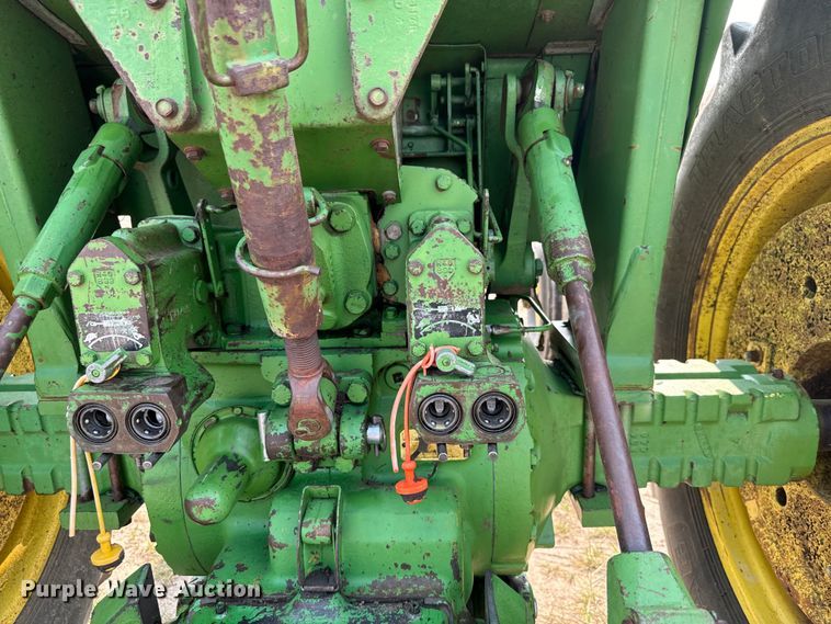 image for item DX3478 1972 John Deere 4320 tractor