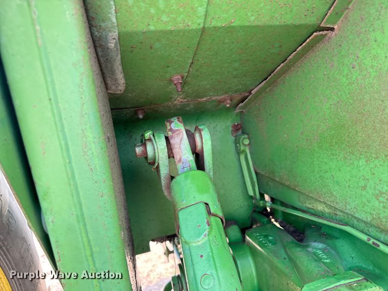 image for item DX3478 1972 John Deere 4320 tractor