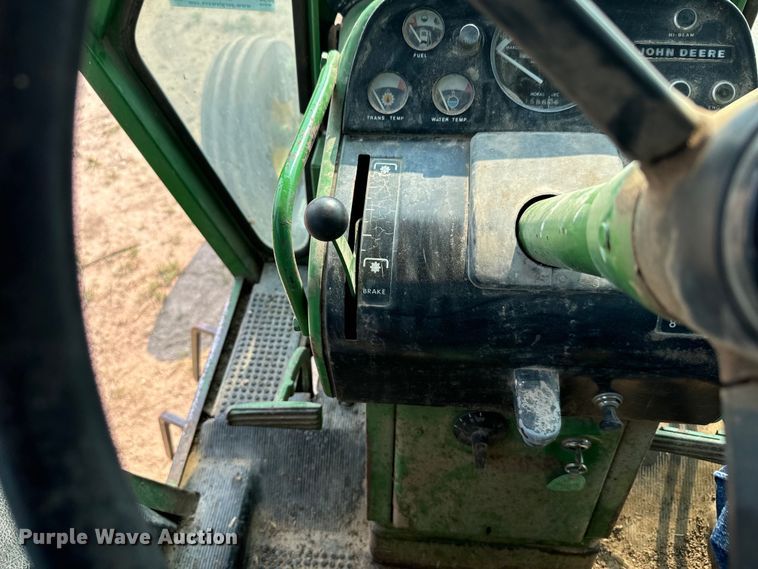 image for item DX3478 1972 John Deere 4320 tractor