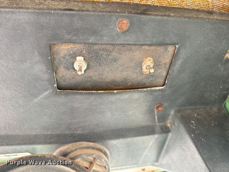 image for item DX3478 1972 John Deere 4320 tractor