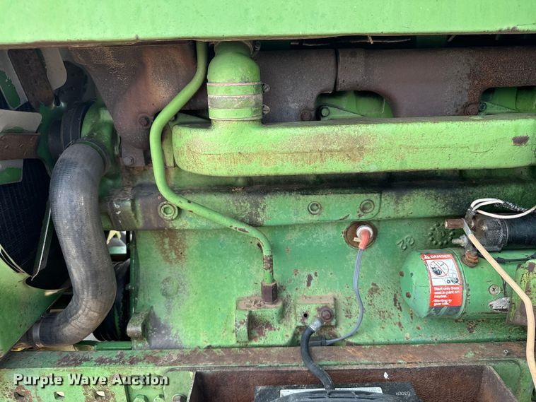 image for item DX3478 1972 John Deere 4320 tractor