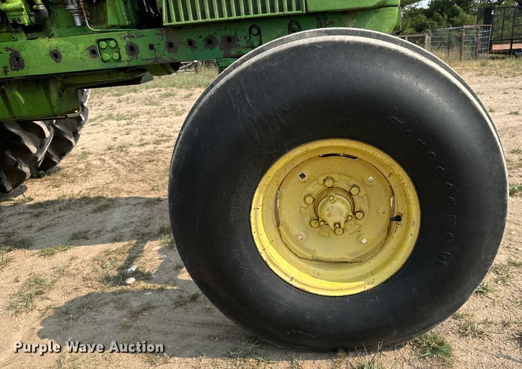 image for item DX3478 1972 John Deere 4320 tractor