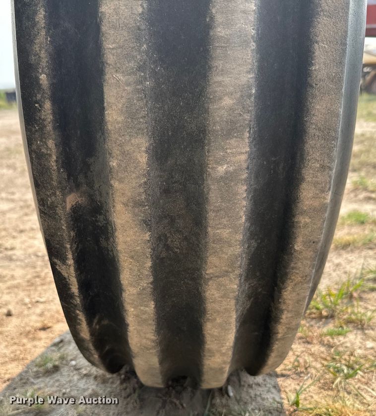 image for item DX3478 1972 John Deere 4320 tractor