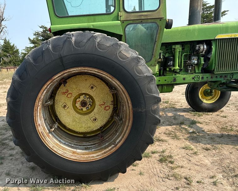 image for item DX3478 1972 John Deere 4320 tractor