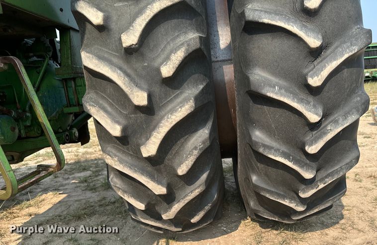 image for item DX3478 1972 John Deere 4320 tractor