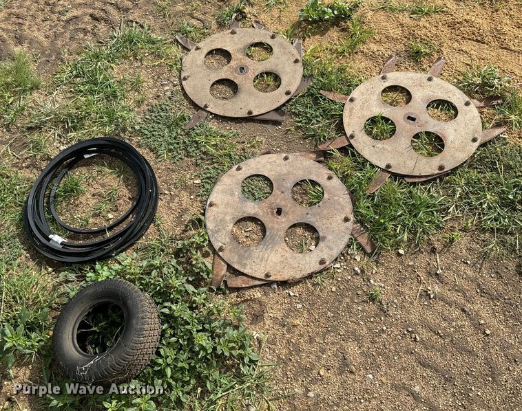 image for item DX3512 Farm King 755 finish mower