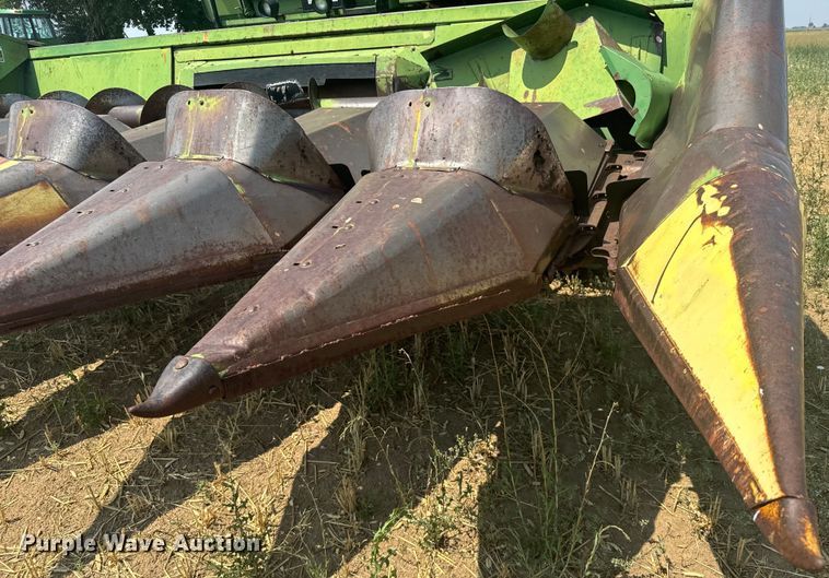 image for item DX3522 1980 John Deere  7720 combine