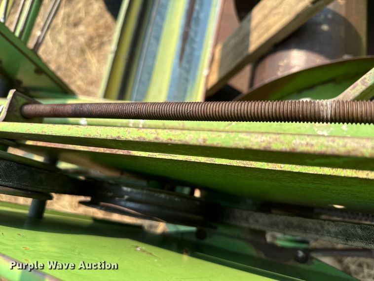 image for item DX3522 1980 John Deere  7720 combine