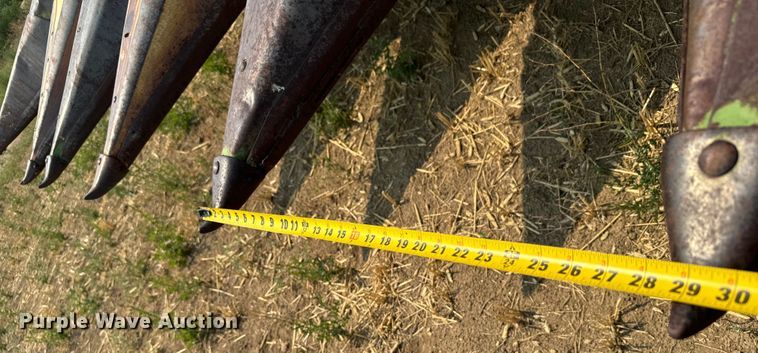 image for item DX3522 1980 John Deere  7720 combine