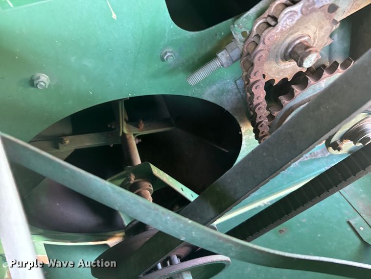 image for item DX3522 1980 John Deere  7720 combine