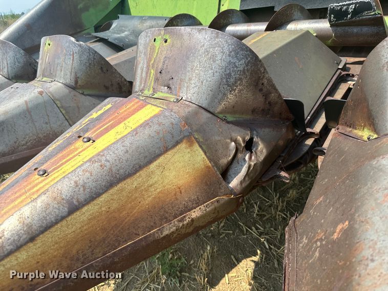 image for item DX3522 1980 John Deere  7720 combine