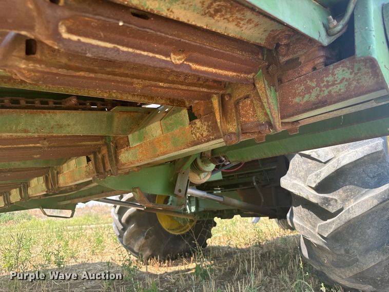 image for item DX3522 1980 John Deere  7720 combine