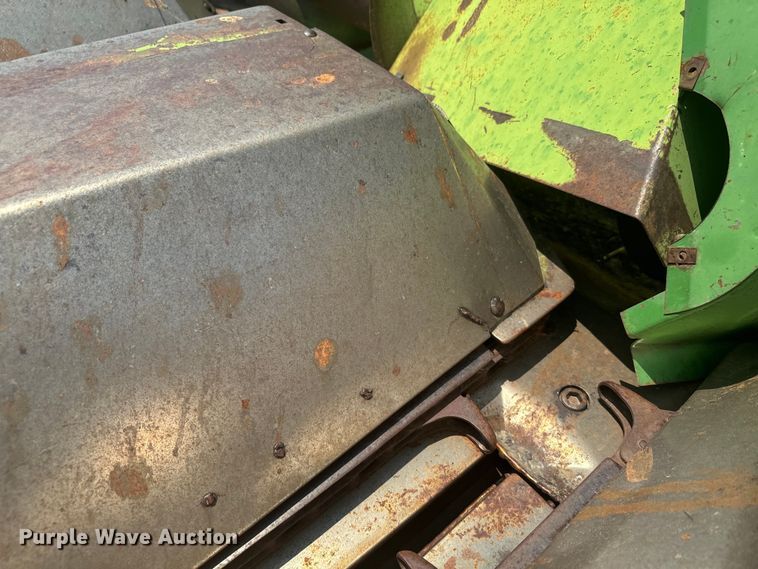 image for item DX3522 1980 John Deere  7720 combine