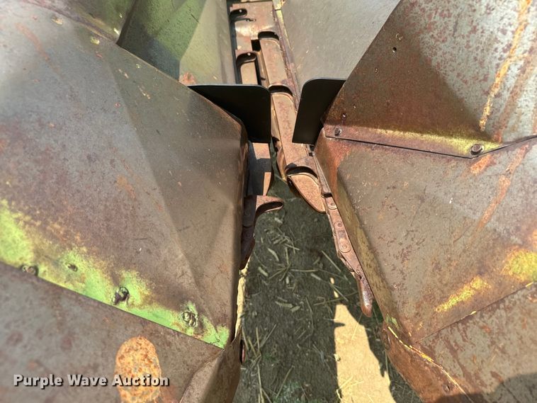 image for item DX3522 1980 John Deere  7720 combine