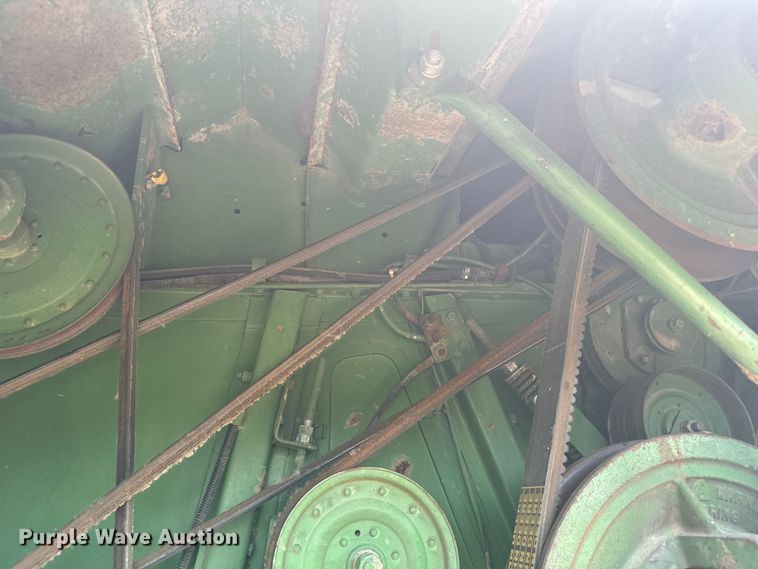 image for item DX3522 1980 John Deere  7720 combine