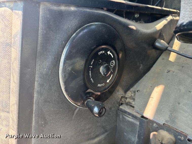 image for item DX3522 1980 John Deere  7720 combine