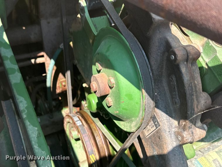 image for item DX3522 1980 John Deere  7720 combine