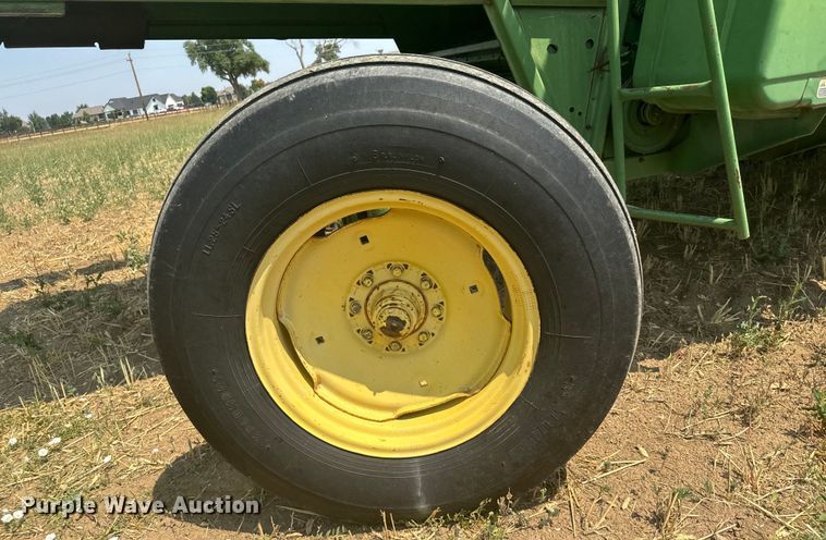 image for item DX3522 1980 John Deere  7720 combine