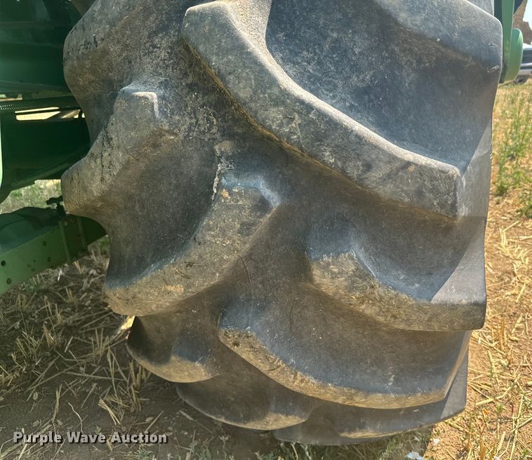 image for item DX3522 1980 John Deere  7720 combine