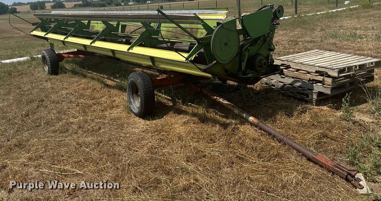 image for item DX3522 1980 John Deere  7720 combine