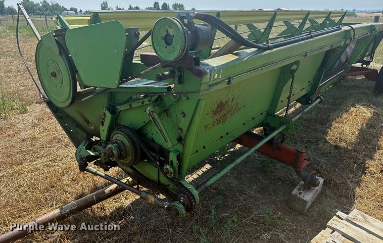 image for item DX3522 1980 John Deere  7720 combine