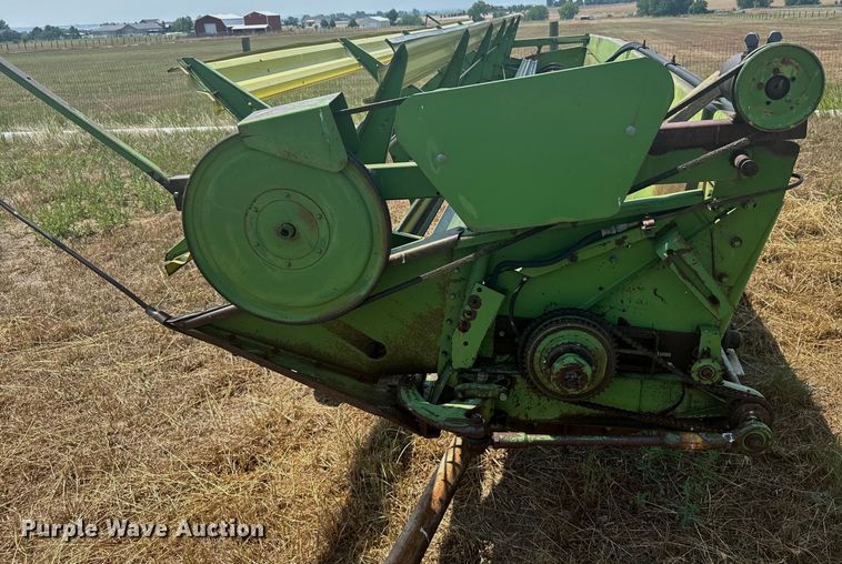 image for item DX3522 1980 John Deere  7720 combine