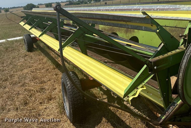 image for item DX3522 1980 John Deere  7720 combine