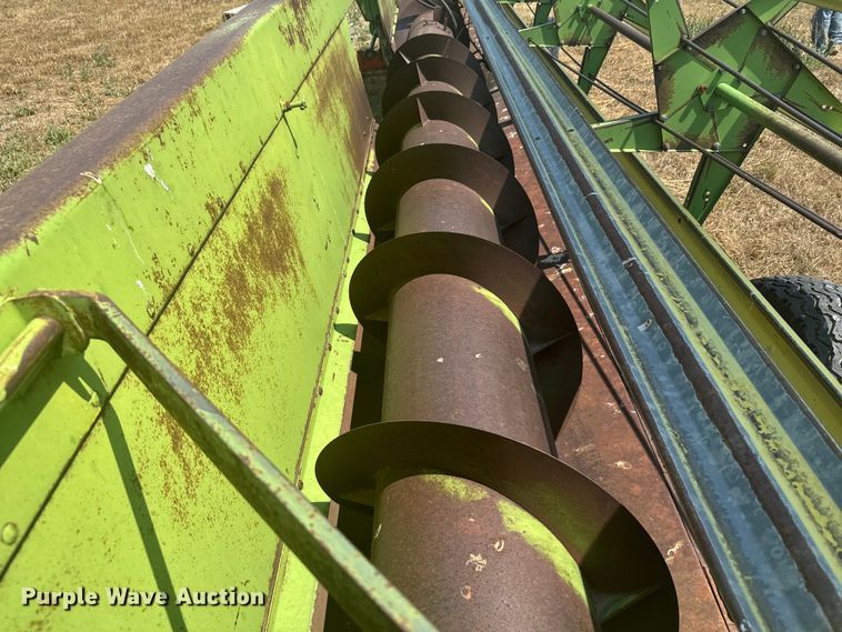 image for item DX3522 1980 John Deere  7720 combine