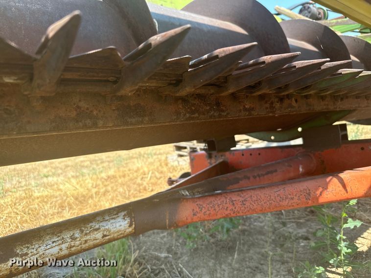 image for item DX3522 1980 John Deere  7720 combine