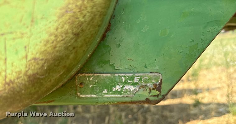 image for item DX3522 1980 John Deere  7720 combine