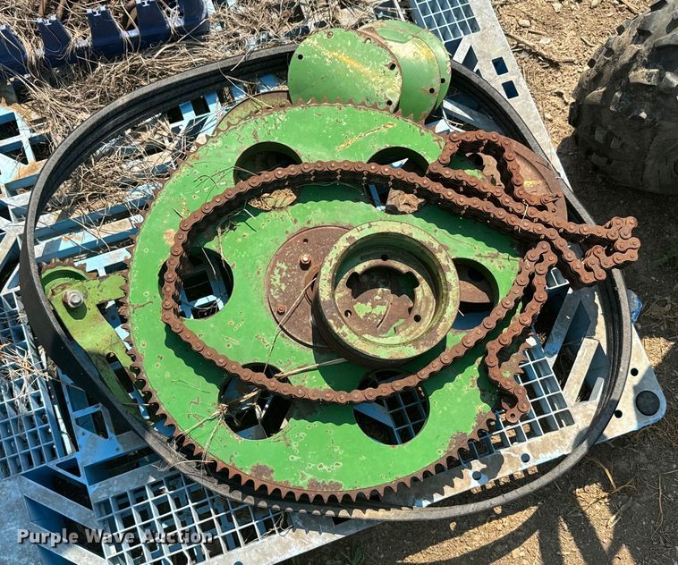 image for item DX3522 1980 John Deere  7720 combine