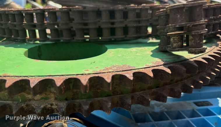 image for item DX3522 1980 John Deere  7720 combine