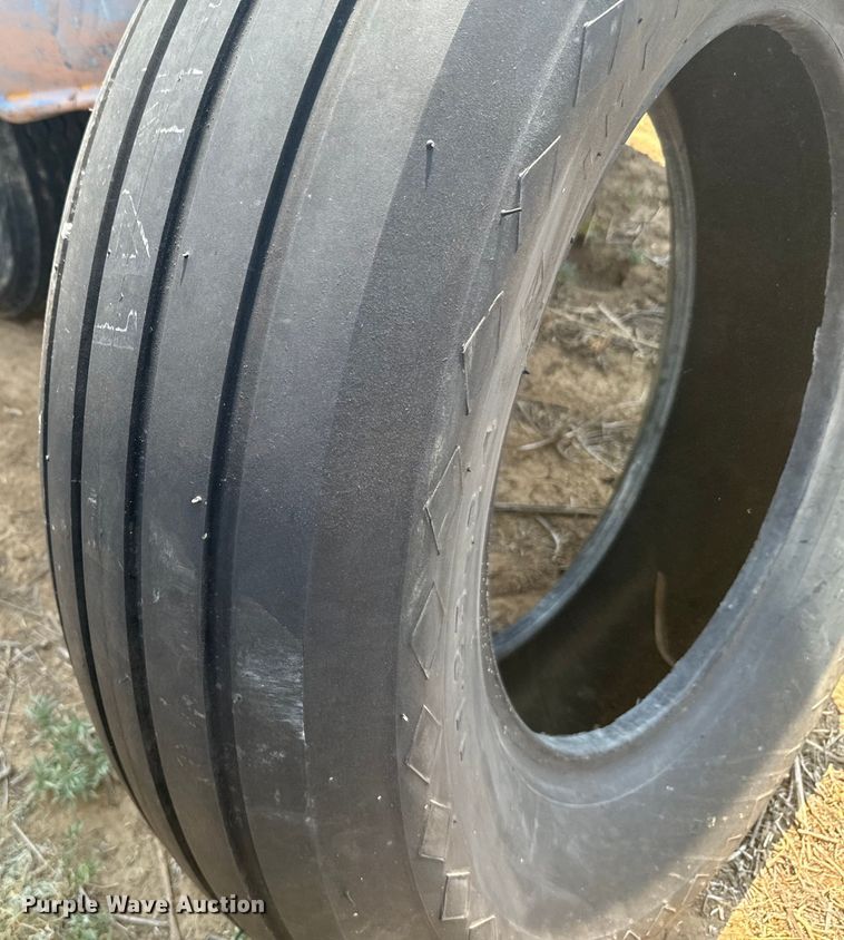 image for item DX3522 1980 John Deere  7720 combine