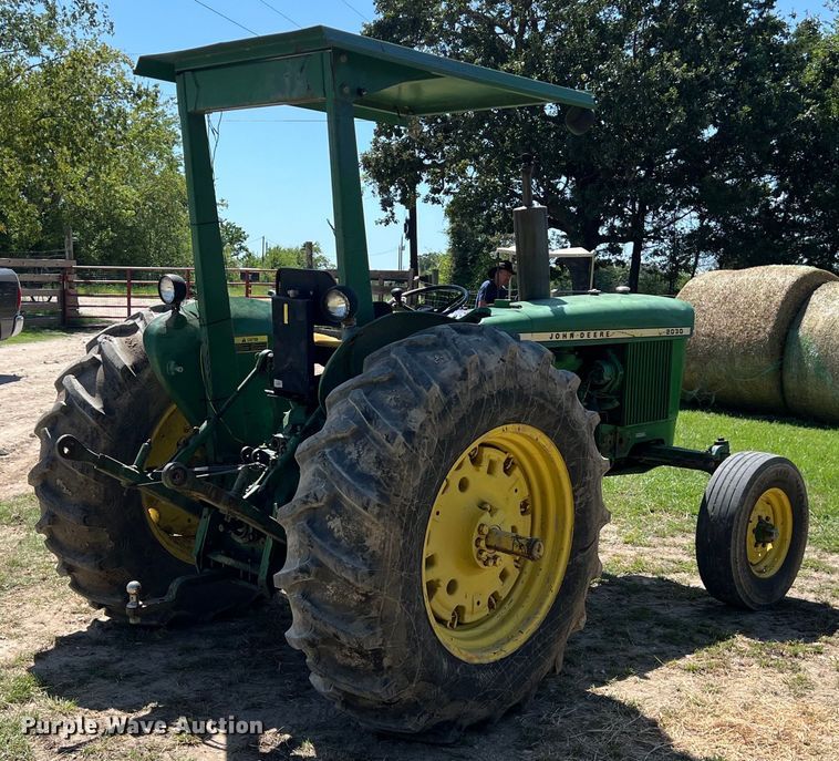 image for item EJ2860 1975 John Deere  2030 tractor