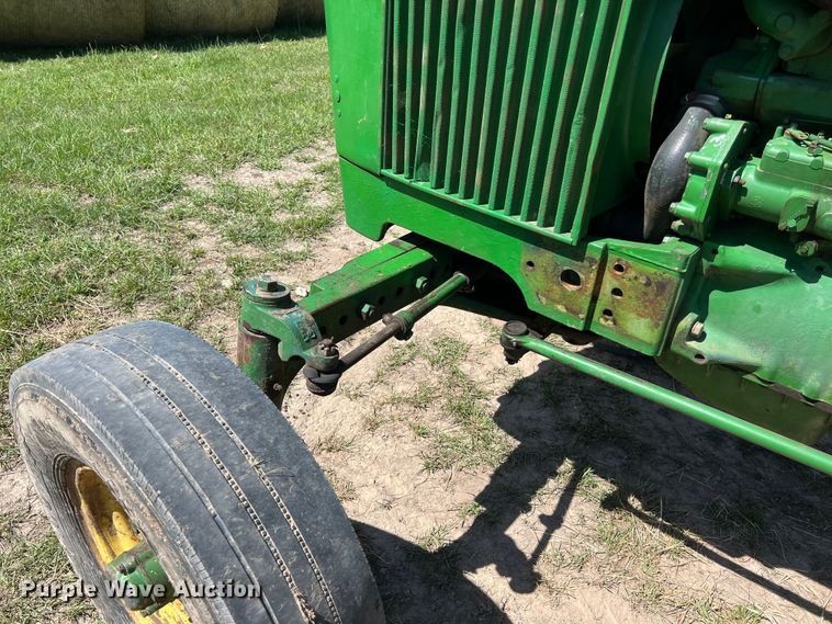image for item EJ2860 1975 John Deere  2030 tractor