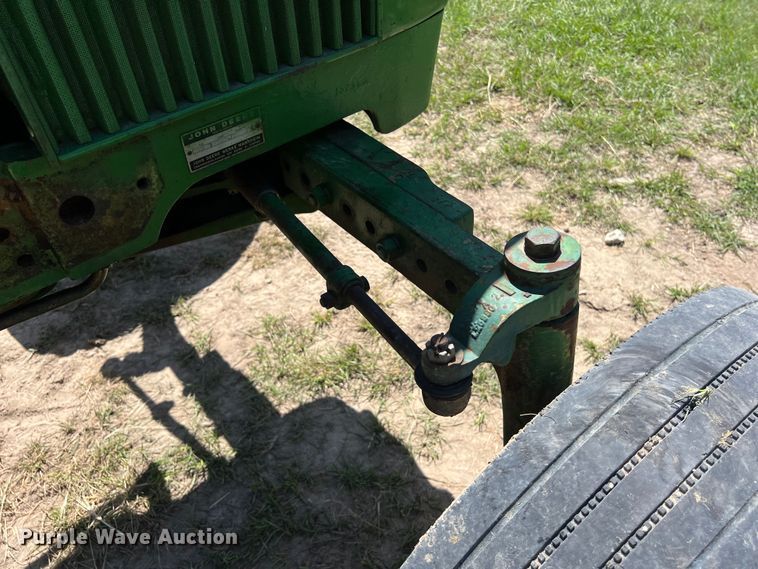 image for item EJ2860 1975 John Deere  2030 tractor