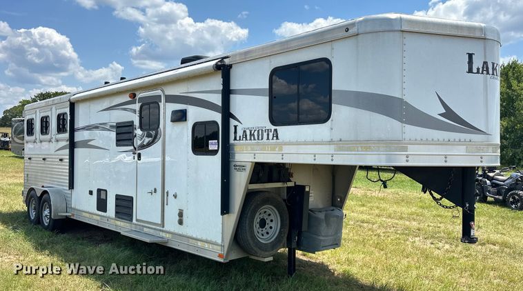 image for item EJ4442 2016 Lakota  C311 Charger Edition  horse trailer