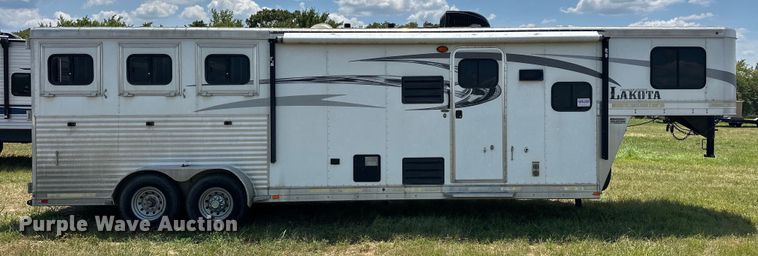 image for item EJ4442 2016 Lakota  C311 Charger Edition  horse trailer