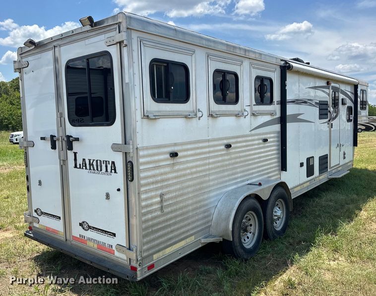 image for item EJ4442 2016 Lakota  C311 Charger Edition  horse trailer