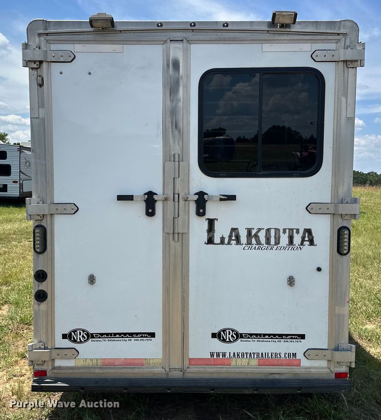 image for item EJ4442 2016 Lakota  C311 Charger Edition  horse trailer