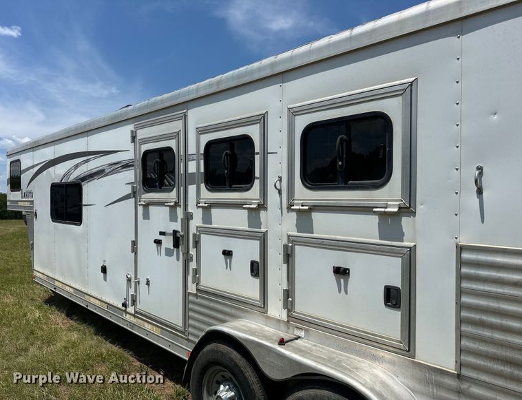image for item EJ4442 2016 Lakota  C311 Charger Edition  horse trailer