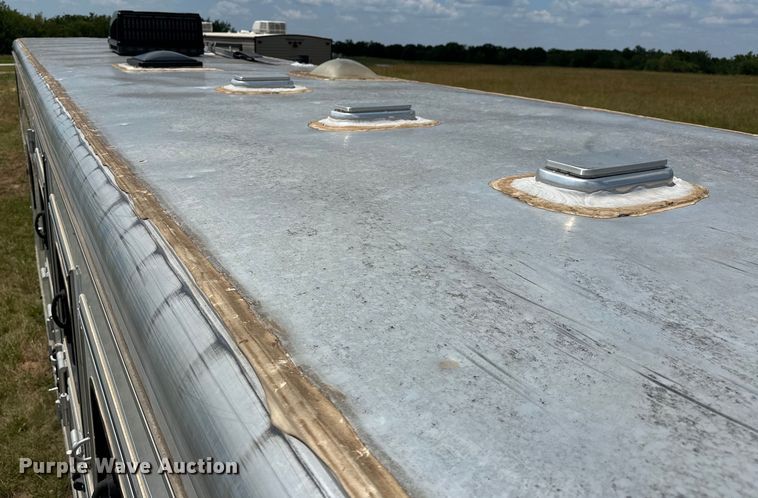 image for item EJ4442 2016 Lakota  C311 Charger Edition  horse trailer