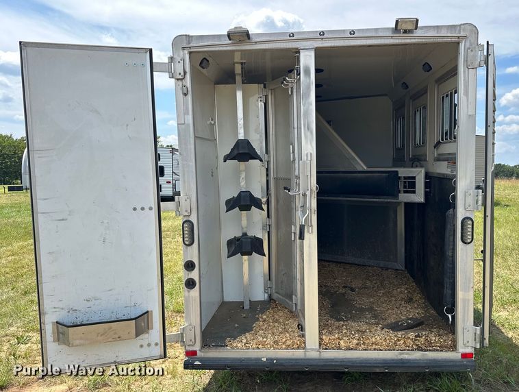 image for item EJ4442 2016 Lakota  C311 Charger Edition  horse trailer