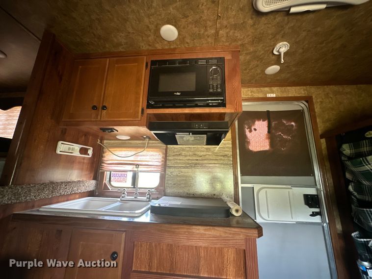 image for item EJ4442 2016 Lakota  C311 Charger Edition  horse trailer